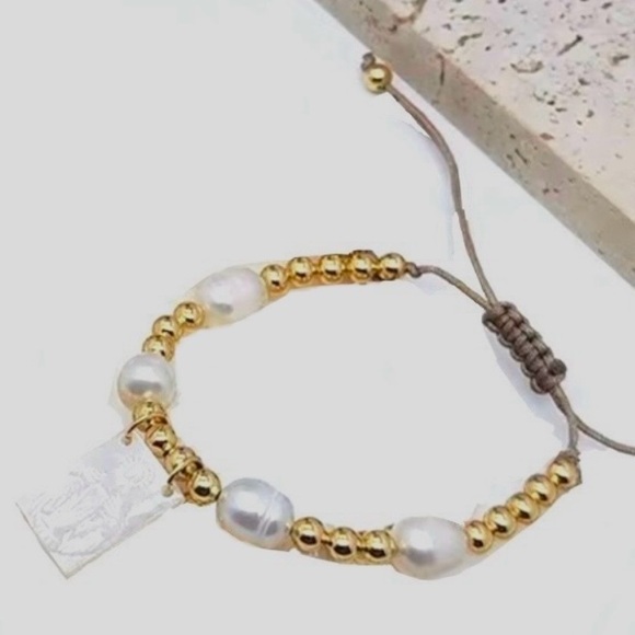 Our Lady of Grace~ Virgin de Guadelupe Mary Mother of Pearl Carved Bead Bracelet - Picture 12 of 16